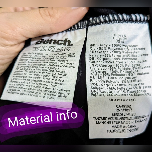 Size small, BENCH long sleeve zip up sweater/jacket in black w/BENCH red logo - Picture 6 of 11